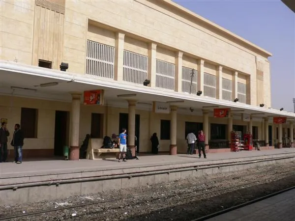 Luxor 火車站