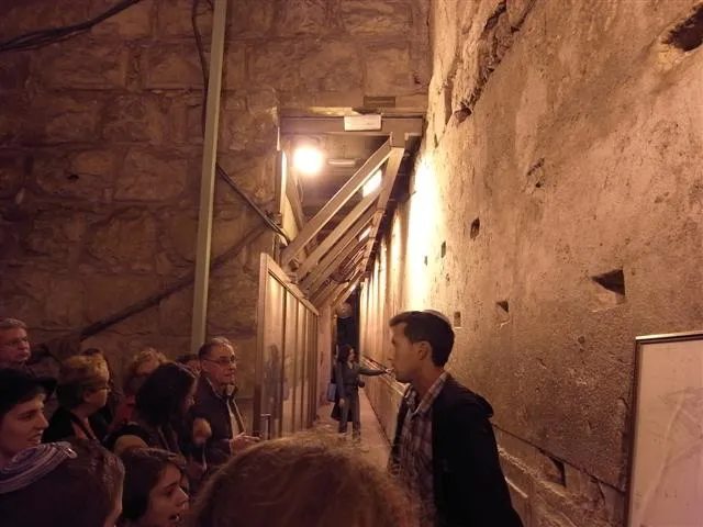 Western Wall Tunnels Tour