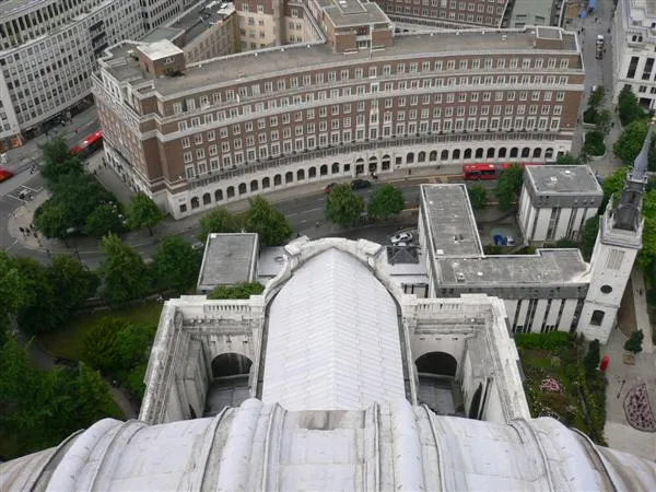 由St. Paul Cathedral上面看下去